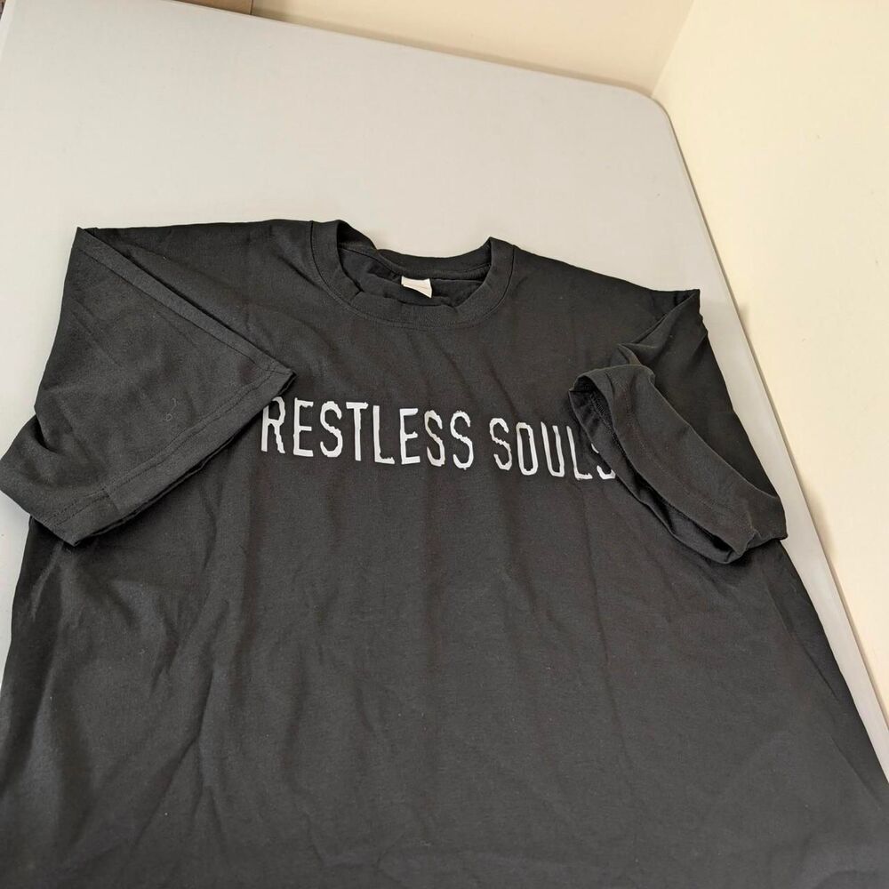 Men's Black and Grey T-shirt